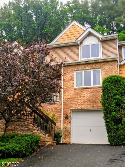 48 Edgefield Dr, Morris Plains, NJ 07950