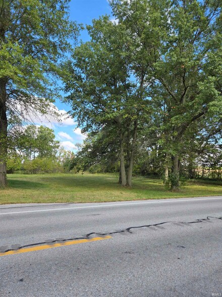 13451 E Us Highway 24, Burnettsville, IN 47926