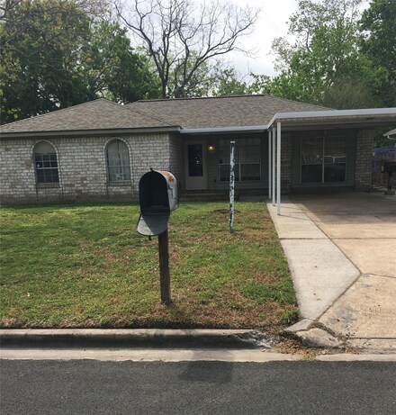 602 Branding Iron Ln, Houston, TX 77060