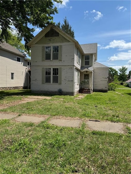 420 S Lincoln Ave, Chanute, KS 66720