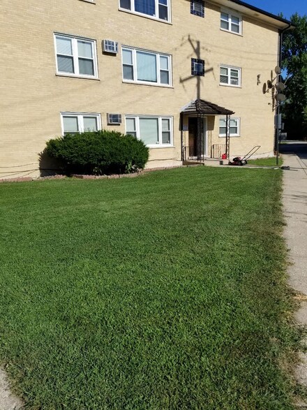 7745 Adams St Unit 3W, Forest Park, IL 60130