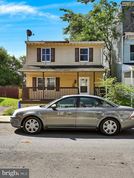 1415 Zarker St, Harrisburg, PA 17104