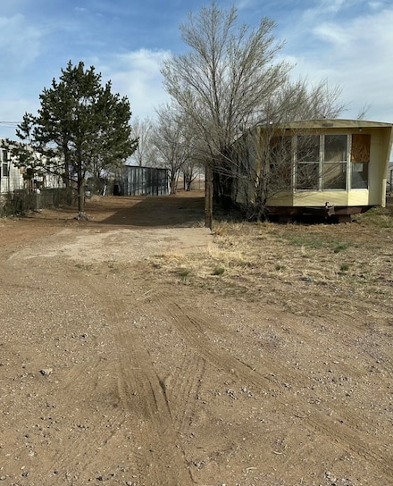 715 Dolores Ave, Moriarty, NM 87035