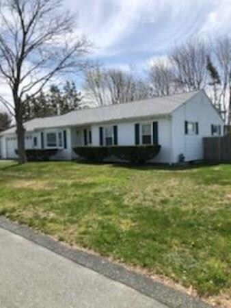 601 Eastview Ave, Somerset, MA 02726