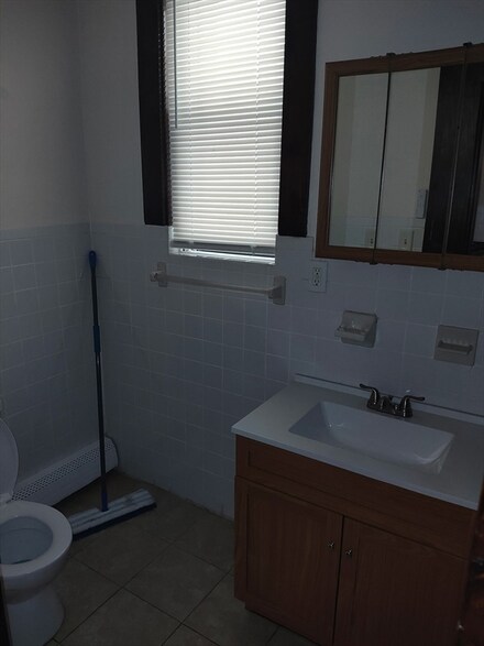 71 Heath St Unit 2, Jamaica Plain, MA 02130