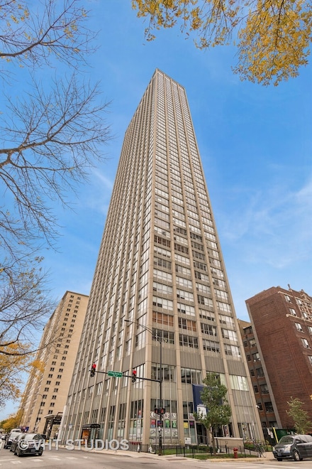 655 W Irving Park Rd Unit 5516, Chicago, IL 60613