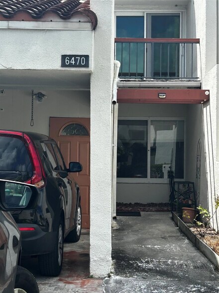 6470 Racquet Club Dr Unit 29, Lauderhill, FL 33319
