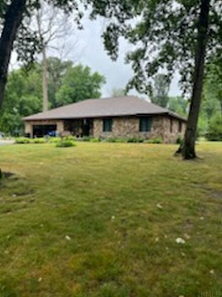6470 Wea Woodland Dr, Lafayette, IN 47909