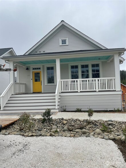 290 Compass St, Pacific Beach, WA 98571