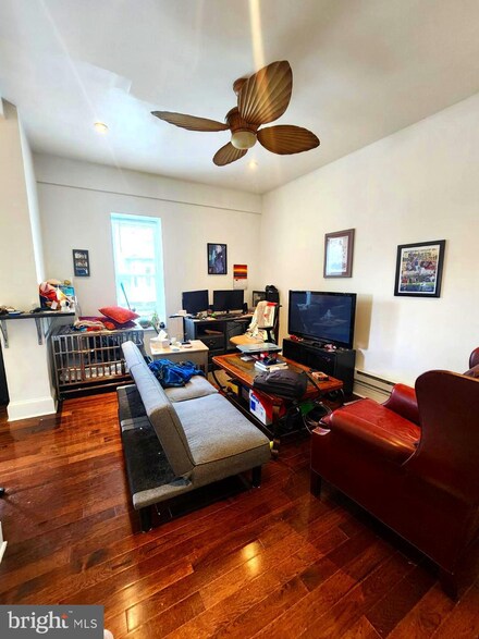 4043 Spring Garden St Unit 2R, Philadelphia, PA 19104