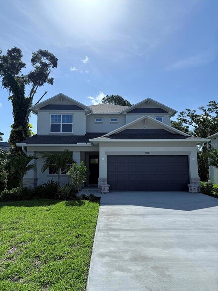 7041 54th St N, Pinellas Park, FL 33781