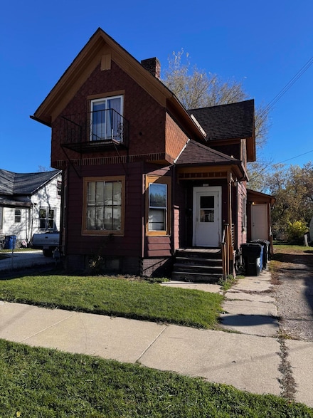 1523 Geneva St, Racine, WI 53404