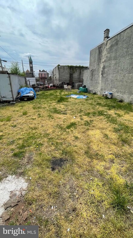 550-554 Line St, Camden, NJ 08103