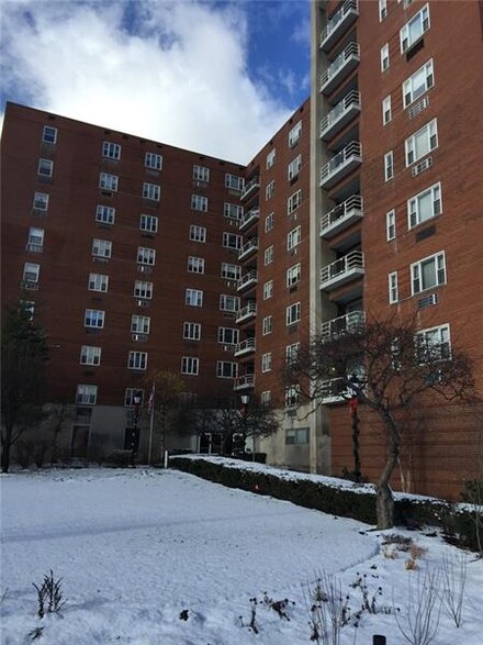 4625 5th Ave Unit 602, Pittsburgh, PA 15213