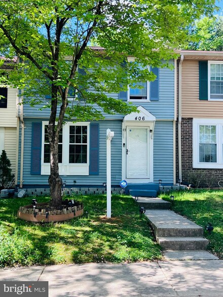 406 Shady Glen Dr, Capitol Heights, MD 20743