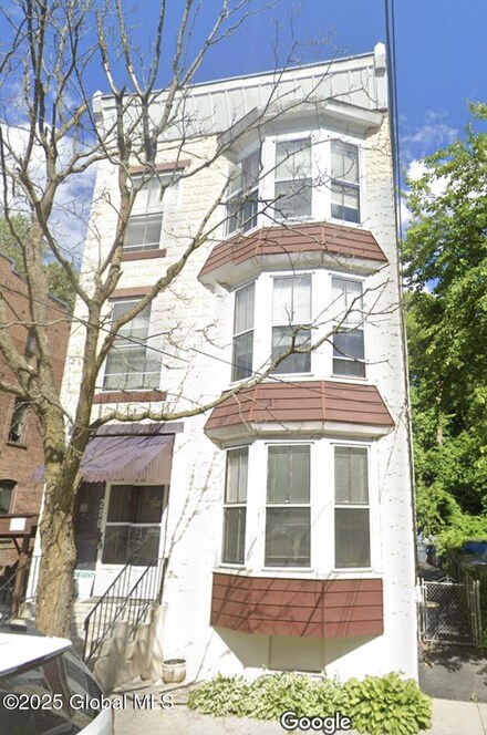 280 9th St, Troy, NY 12180