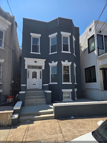 29 48th St, Weehawken, NJ 07086