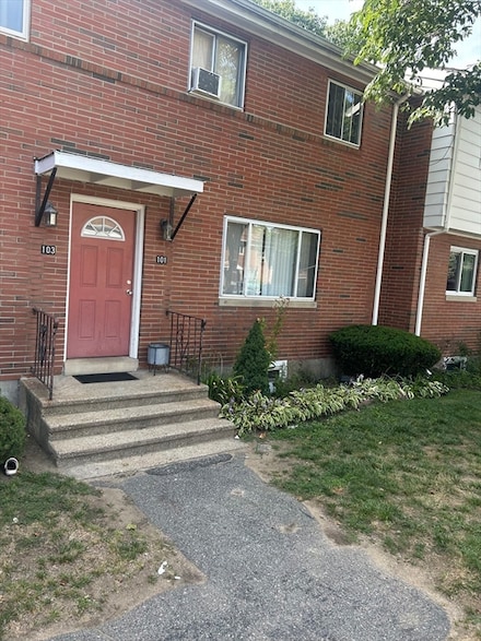 101 Bishop Dr Unit 101, Framingham, MA 01702