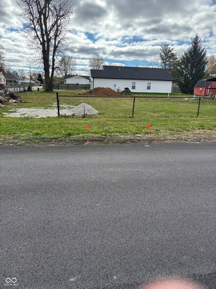 879 E Gray St, Martinsville, IN 46151