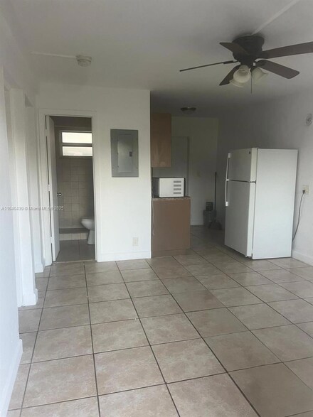 1124 NW 2nd St Unit 2, Fort Lauderdale, FL 33311