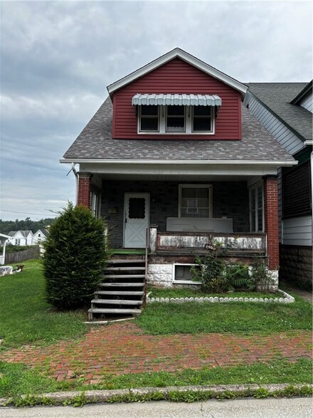46 Broadway Ave, Irwin, PA 15642