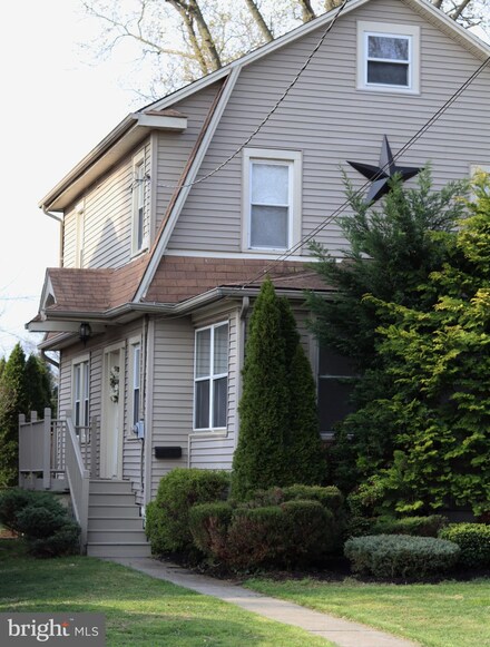 24 Harding Ave, Oaklyn, NJ 08107
