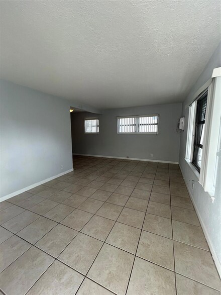 408 NE 7th Ave Unit 11, Fort Lauderdale, FL 33301