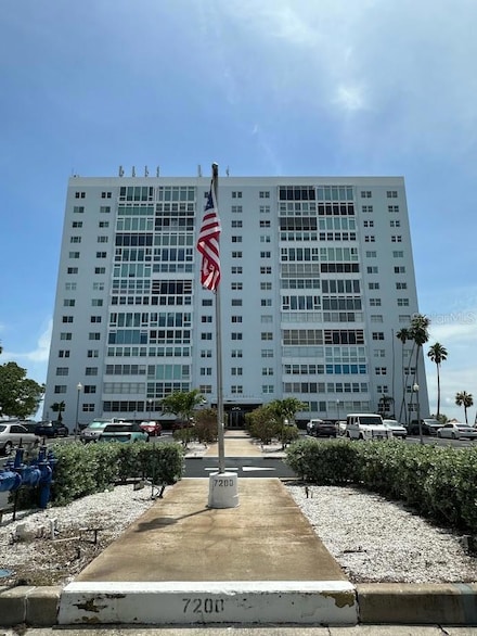 7200 Sunshine Skyway Ln S Unit 2E, Saint Petersburg, FL 33711