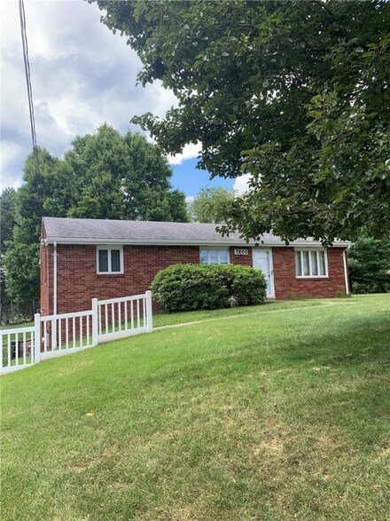 660 Mcmurray Rd, Bethel Park, PA 15102