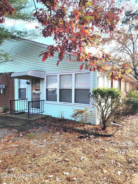 12 Crocus Ln Unit C, Whiting, NJ 08759