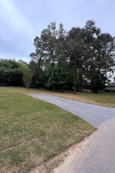 601 Faulkner Ave, Coldspring, TX 77331