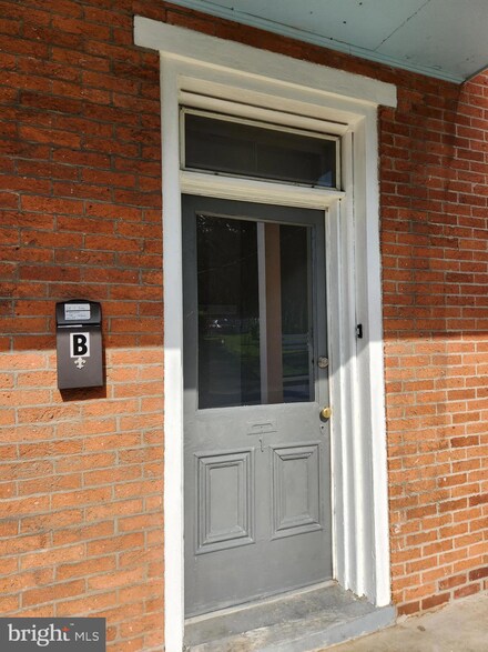 1 S Duke St Unit B, Millersville, PA 17551