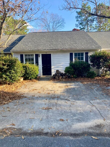 111 Raintree Ct, Aiken, SC 29803