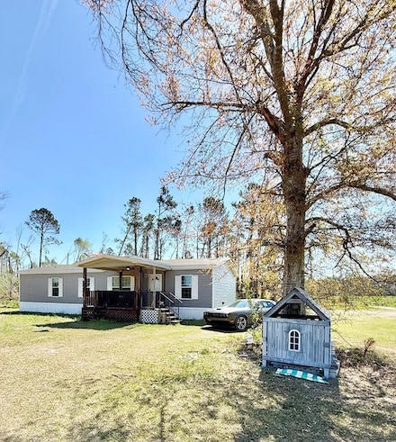 120 Elizabeth Church Rd, Hazlehurst, GA 31539