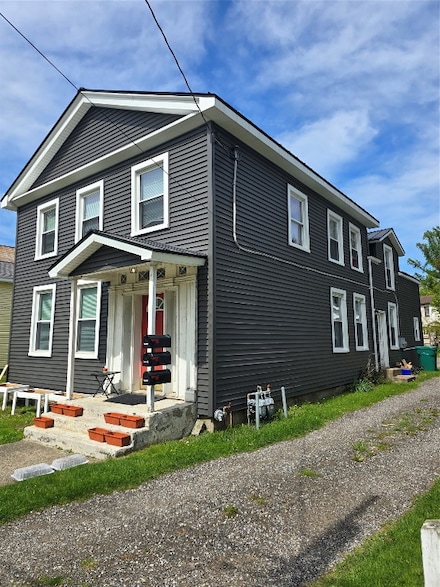 121 Myrtle St, Girard, PA 16417