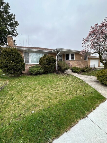 16224 Ellis Ave, South Holland, IL 60473