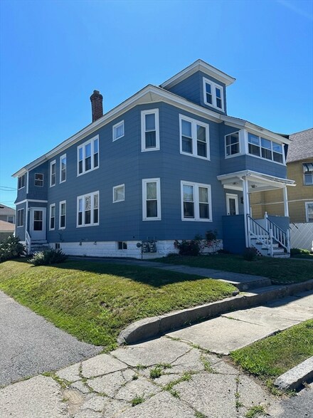 9 Strathmore Rd Unit 11, Methuen, MA 01844