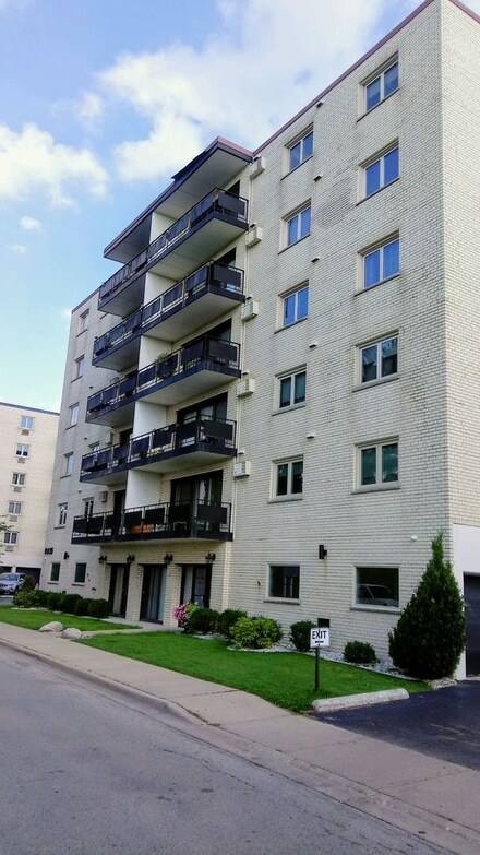 8025 Oconnor Dr Unit 2B, River Grove, IL 60171