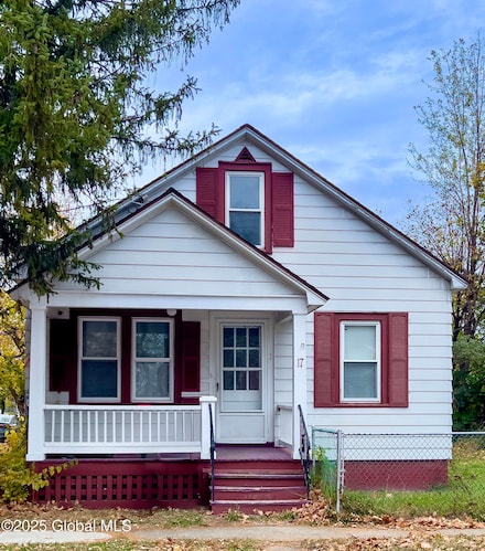 17 111th St, Troy, NY 12182