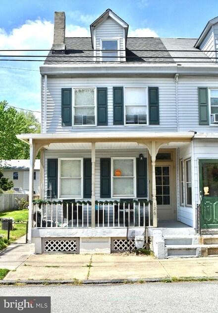 126 W 8th St, New Castle, DE 19720