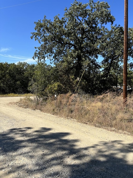 194 Santa Elena Dr, Nocona, TX 76255