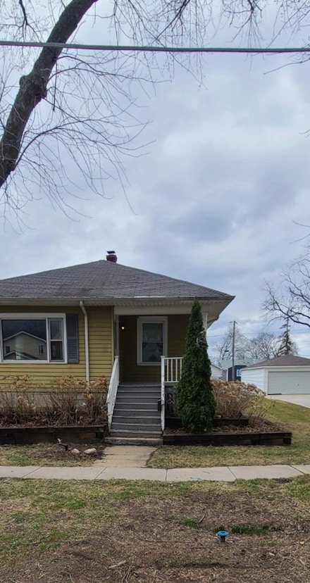 452 Illinois St, East Dundee, IL 60118