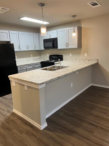 6108 Abrams Rd Unit 213B, Dallas, TX 75231
