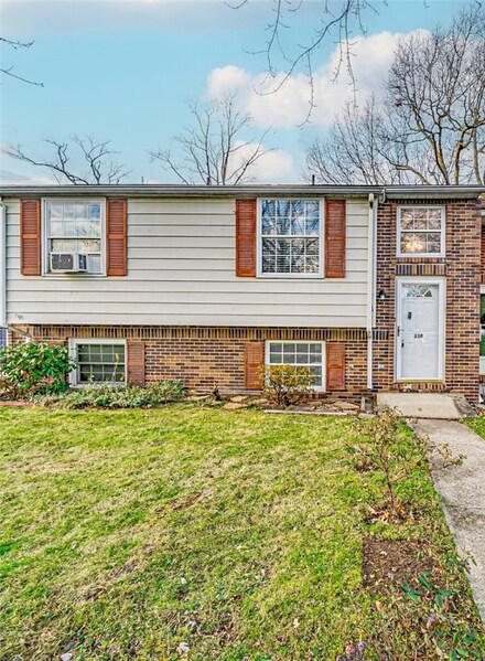 330 Black Hills Dr, Latrobe, PA 15650