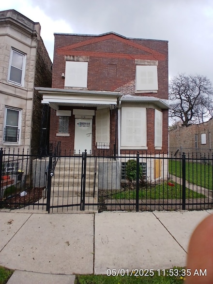 4038 W Arthington St, Chicago, IL 60624