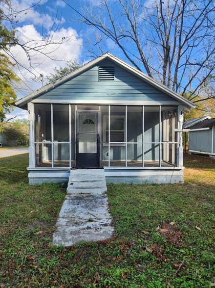 577 Main St, Chipley, FL 32428