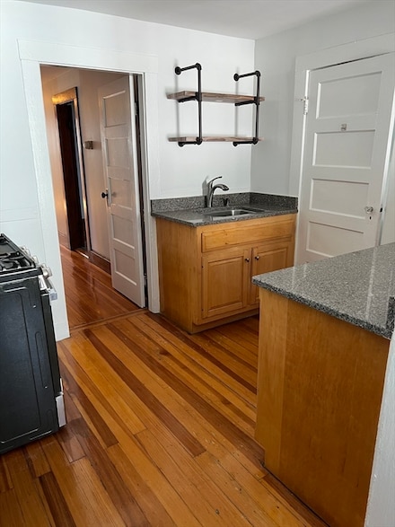 27 Lloyd Rd Unit 3, Watertown, MA 02472