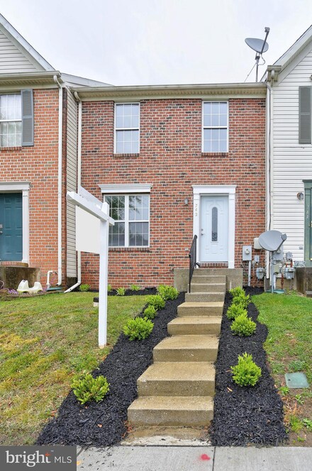 742 Villager Cir, Dundalk, MD 21222