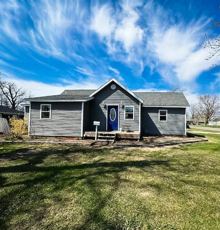 1533 Spencer St, Grinnell, IA 50112