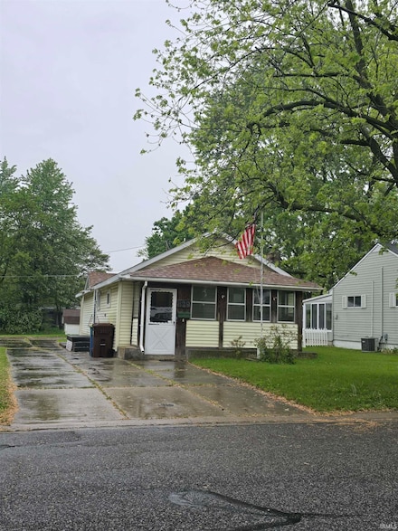 829 Hazel St, Auburn, IN 46706